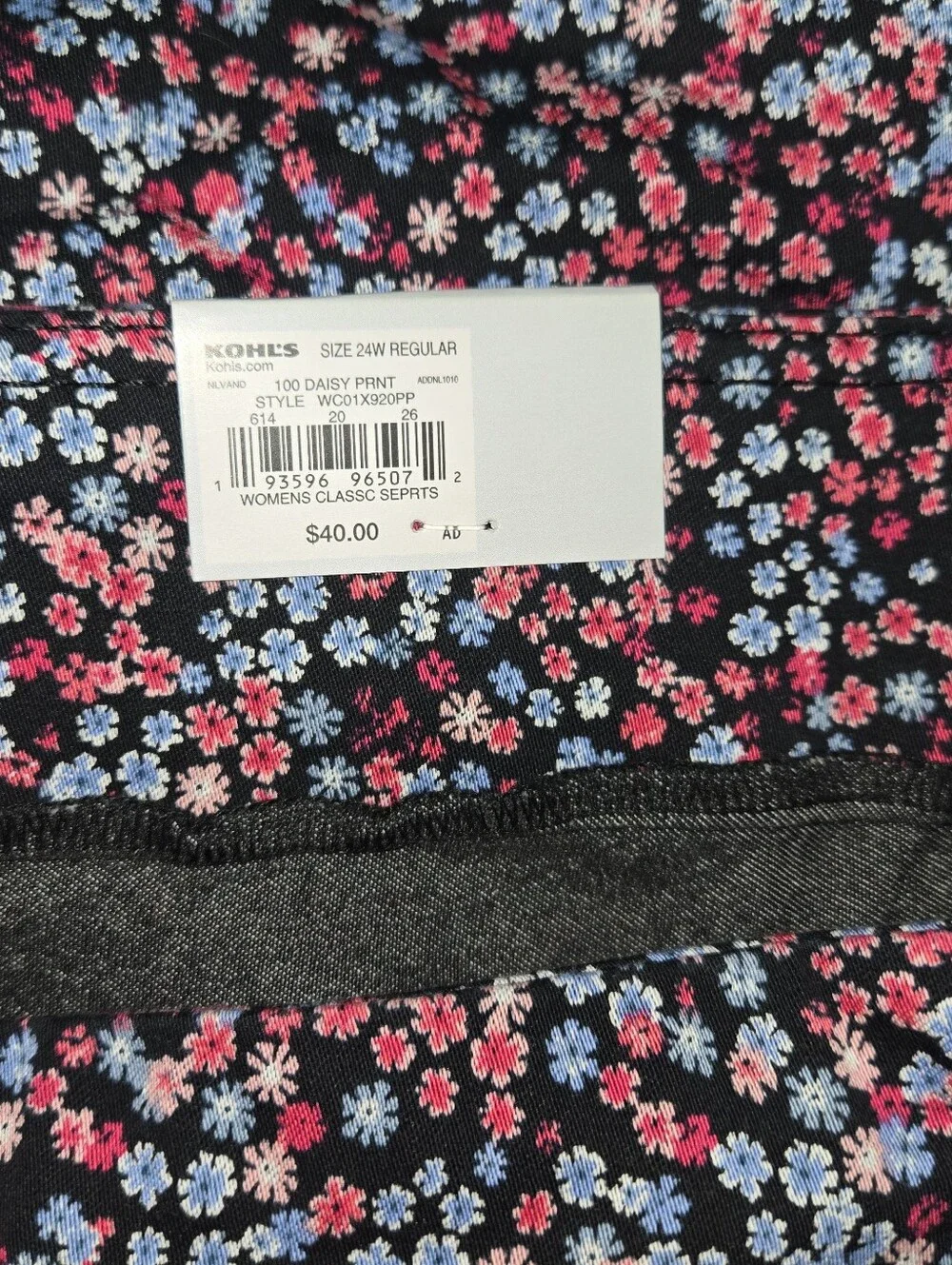 Croft & Barrow Black Floral Shorts with Pink & Blue Daisies Size 24W